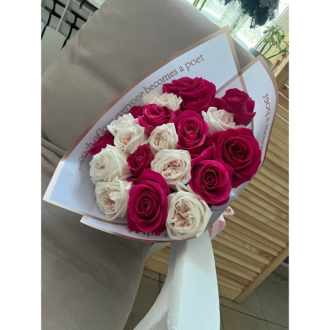 Букет из 19 роз в Бугульме от магазина цветов «Rosemary»